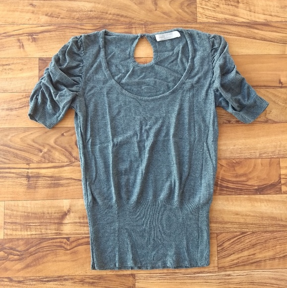 Zara Tops - Zara gray short sleeve knit top